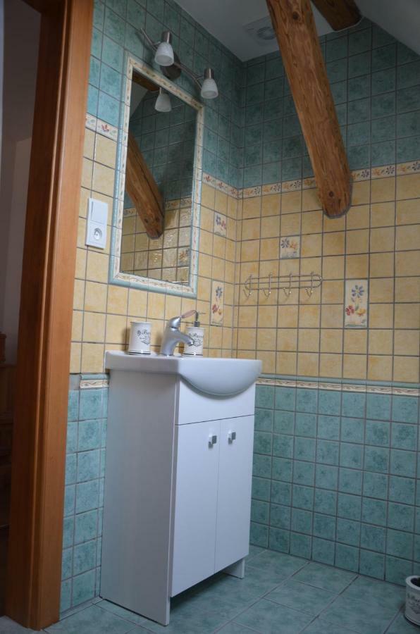 Nocleharna Na Stodole Apartment *